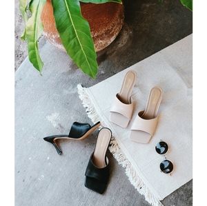 Shoes - 🚨END OF SUMMER SALE// square toe mule Black Shoes - 🚨END OF SUMMER SALE// square toe mule Black